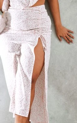 Plus Pink Ditsy Floral Ruched Side Split Midi Skirt -VelvetMuse Store 1a1d30ff3e3ae4becbea3e2176b36ead0cf1d970 cnc9577 4