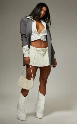 Ecru Low Rise Micro Mini Tennis Denim Skirt 9 Ecru Low Rise Micro Mini Tennis Denim Skirt -VelvetMuse Store 4f8fdcd0019041aeda664003069a0a82d39be537 cmz5662 4