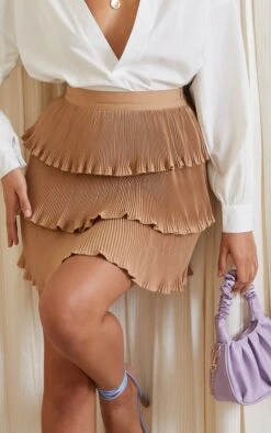 Stone Plisse Tiered Lettuce Hem Mini Skirt -VelvetMuse Store ff3c6a6f20a7f54a9eab3e2a35f614d7cd561fc8 cmq7864 5